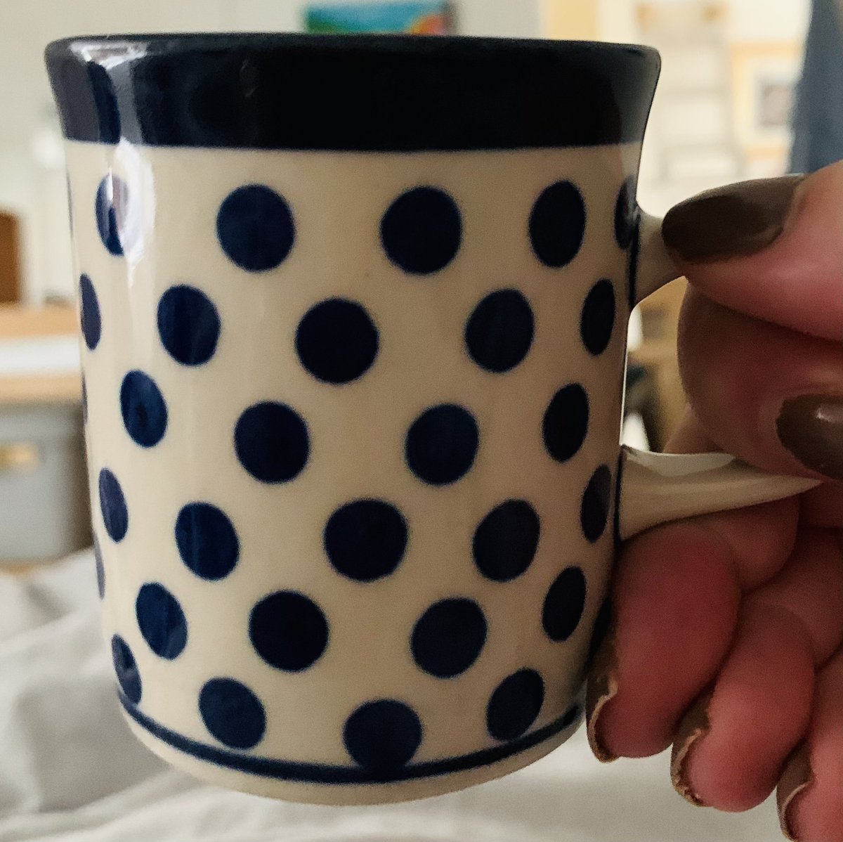 LaRadarina's tweet photo. My #SmallMug today is a favourite. A wee one for espresso, Polish pottery of which we have a selection. #FindingJoyInHouseholdItems @Sparklingclaire https://t.co/4Wbp33vwz5
