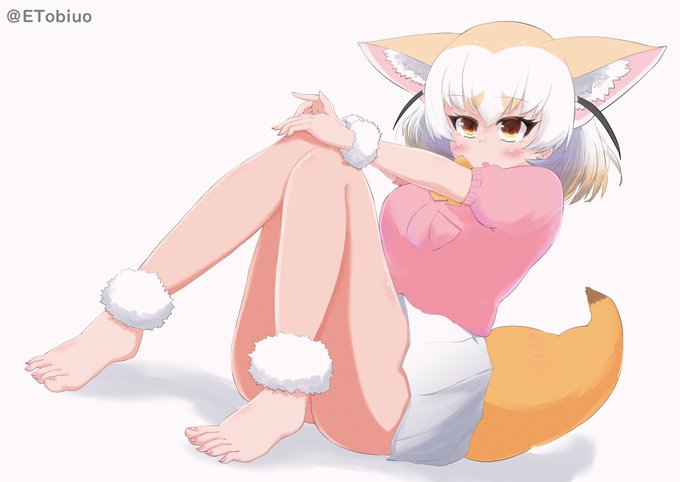 #イラストを4枚貼ると秋風に乗って絵柄を好いてくれる人の元へ届くらしい

フェネックちゃんが多め。これからも 