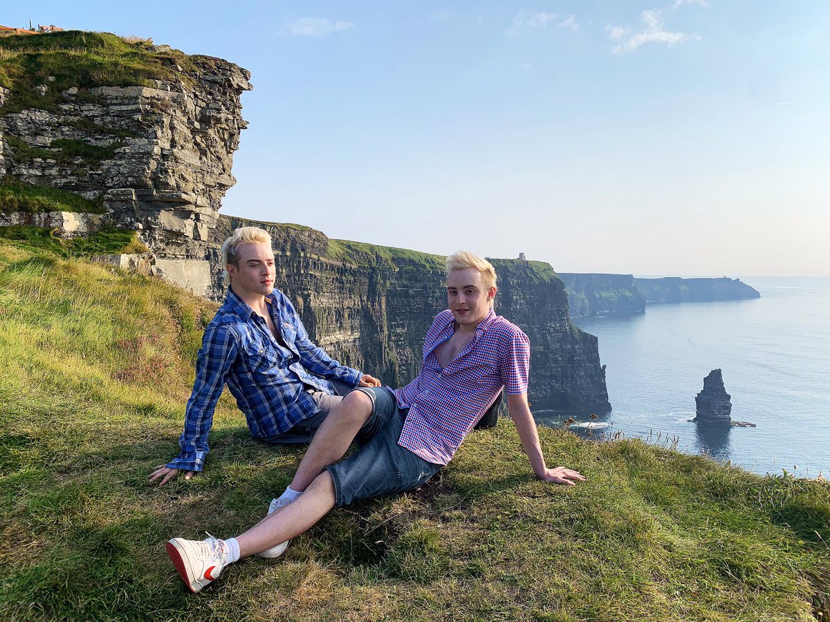 JEPIC Views from the Cliffs of Moher 

instagram.com/p/CUDWAhzDq6F/…