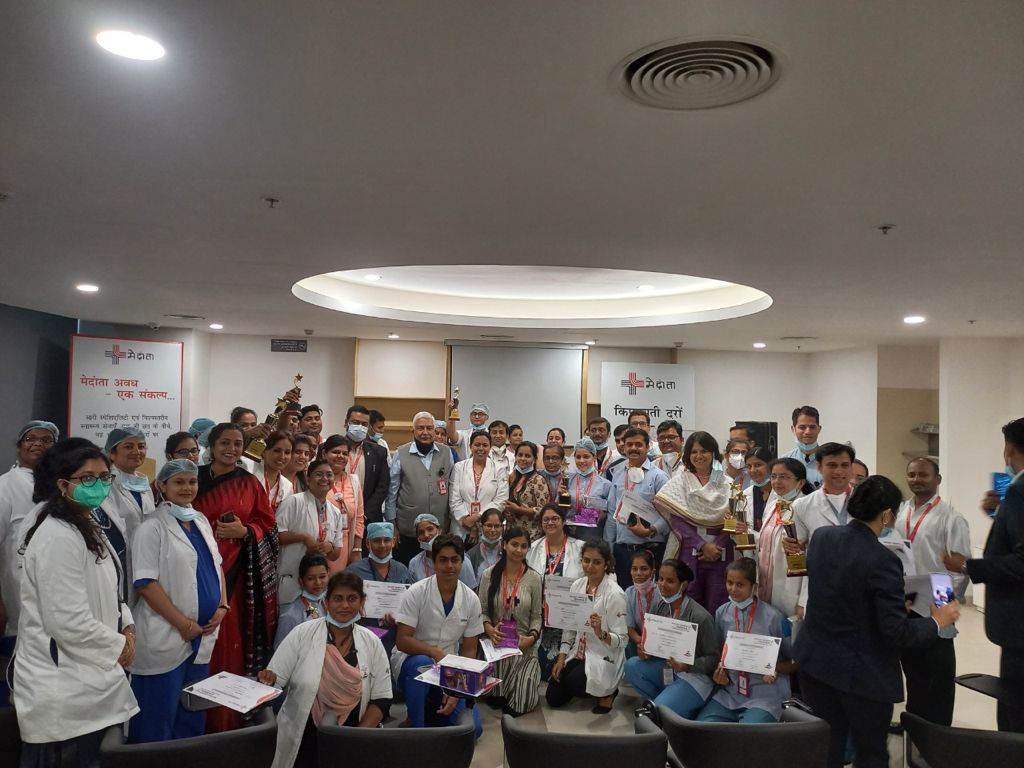 medanta's tweet photo. Reinforcing our commitment to #PatientSafety, #MedantaLucknow conducted various competitions for its staff during the #WorldPatientSafetyWeek. 100+ entries were received, 75 slogans were written, plus 25 posters & 15 innovative safety models & rangolis were designed by the staff. https://t.co/jfUSc41vTI