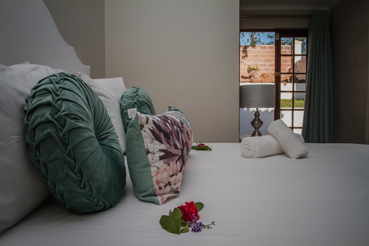 AanGuest1's tweet photo. Aan de Heuvel Cottages is a dose of year-round holiday in #swellendam. Go on, make yourself at home. 

https://t.co/GOVLjVaIMZ 

#aandeheuvel #selfcateringaccommodation #selfcatering #cottage #swellendam #swellendamexperience https://t.co/s9UAFKe11p