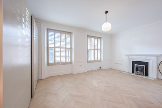 TREBOVIR ROAD, LONDON, SW5
£799 PW
A brand new refurbishment with 2 Bedrooms. Super well located in this prestigious Victorian mansion building, solid, secure and safe with a porter &amp; CCTV and access to delightful communal gardens.