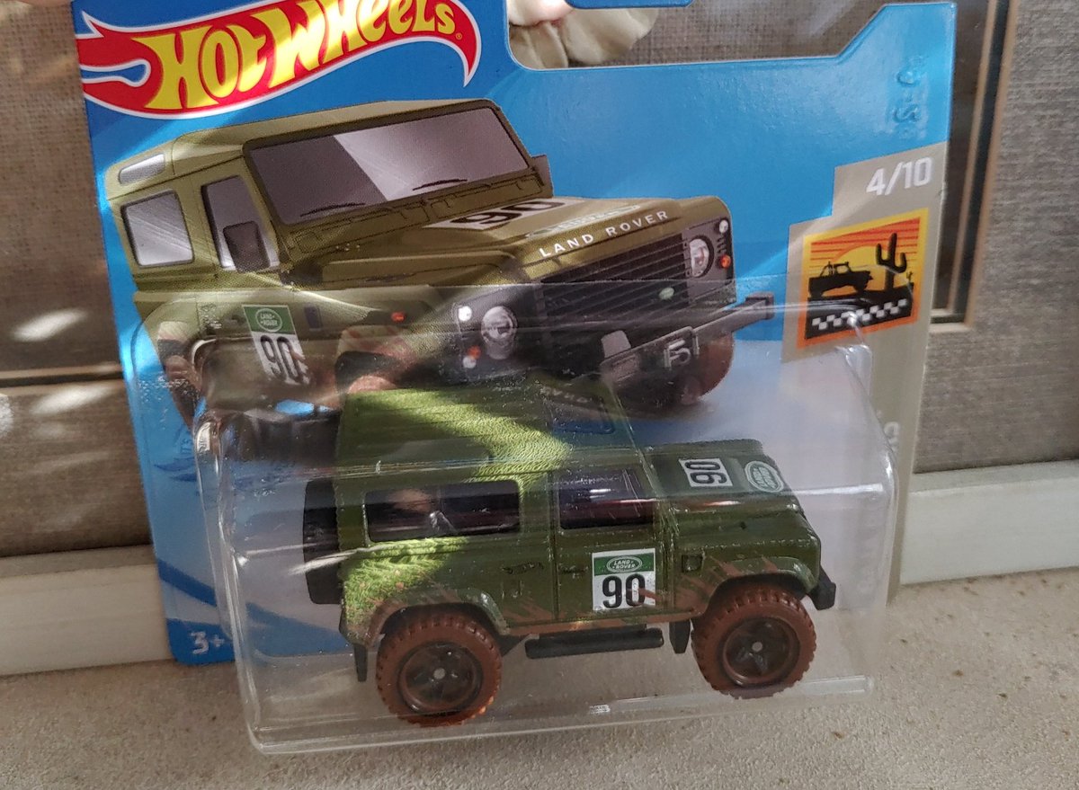 We all have weird quirks. As a full-ass grown adult, mine is buying toy cars. This, my latest acquisition, literally makes my heart happy. You can have your #iphone13series, quite frankly, and leave me to my #hotwheels 😝