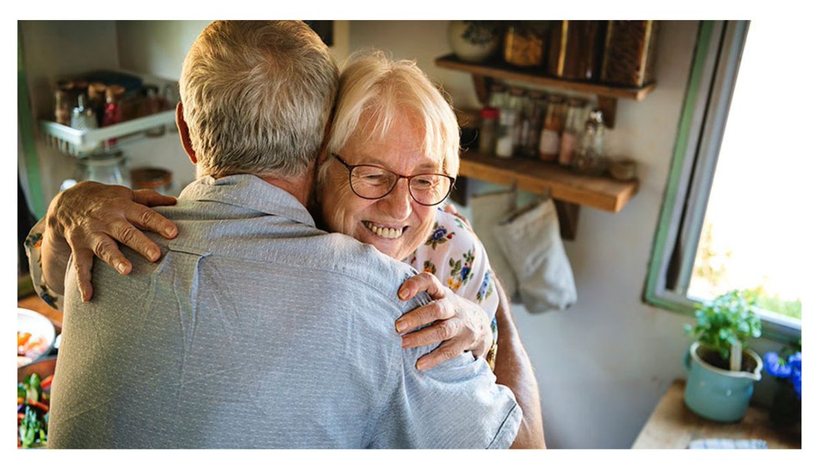 Evidence-based CARERS and TEACH programs are offered free of charge to #carepartners across ON.  Virtual groups for both adult children &amp; spouses of people living w/#dementia help w/stress, burden &amp; isolation. Contact partner site near you. <a href="/SinaiHealth/">Sinai Health</a> dementiacarers.ca/program-partne…