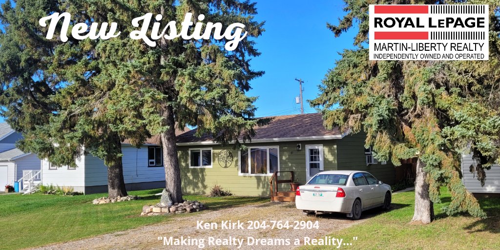 New listing!  Lots of work done on this 2 bedroom home with single detached garage and fully fenced yard.  Located downtown Hamiota!  $134,000. #rlp4sale @RoyalLePage_Bdn