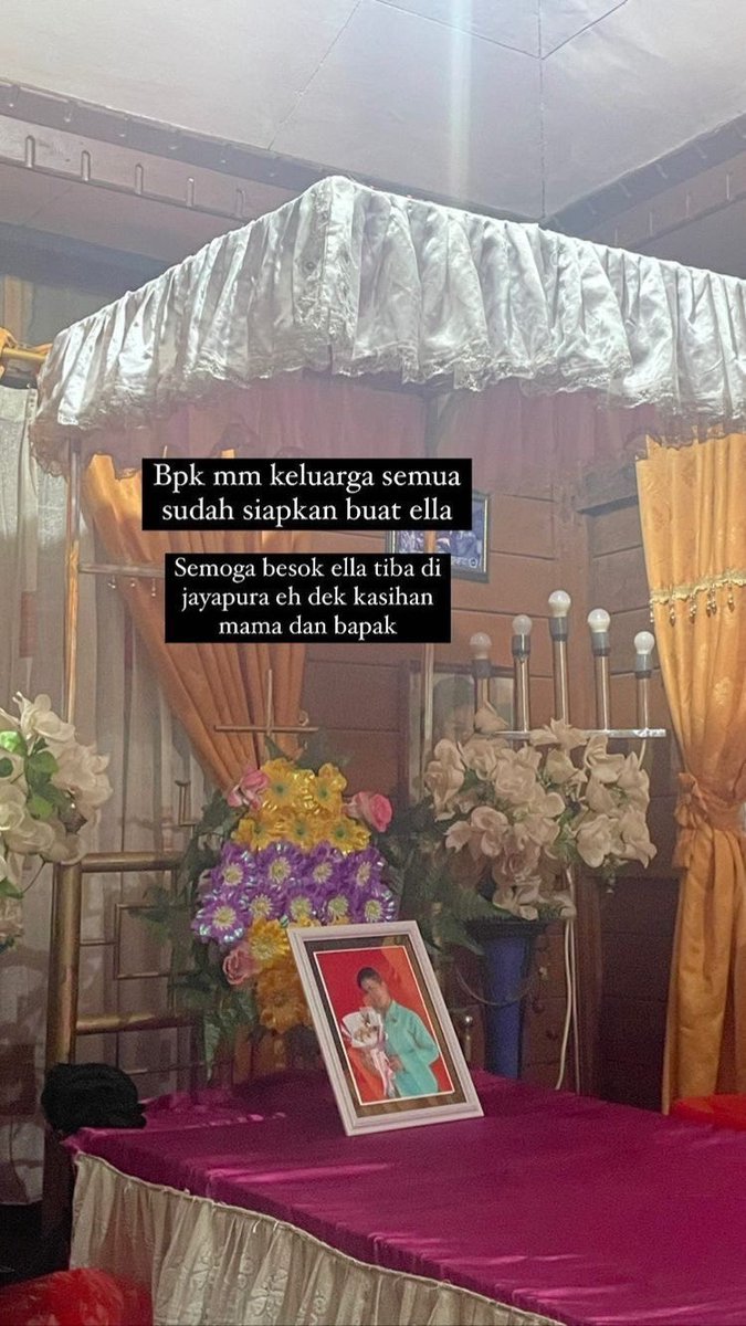 olvaholvah's tweet photo. Masyarakat di Jayapura, Papua, BERSATU melakukan aksi KEMANUSIAAN:
AKSI 1000 LILIN 🕯🕯🕯
Untuk kepergian Almh. Suster Ella.
“Bukan karena kulit putih & rambut lurus, melainkan ada seragam putih yang harus dilindungi dalam situasi apapun”
Papua semakin kuat melawan separatis. https://t.co/Cs3p9hADeB