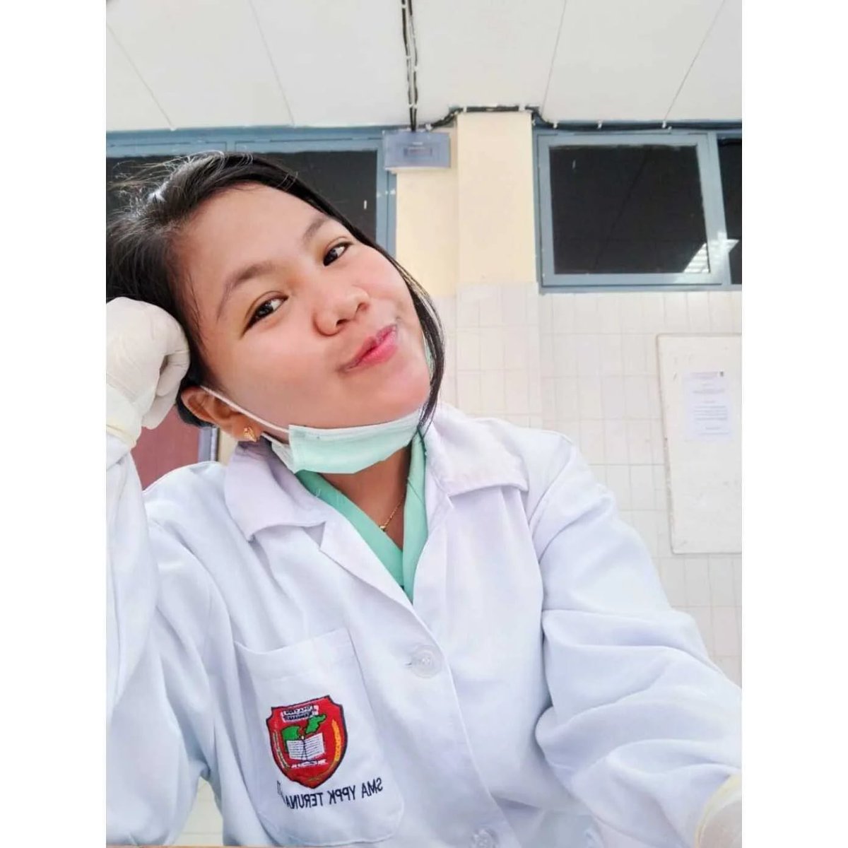 Masyarakat di Jayapura, Papua, BERSATU melakukan aksi KEMANUSIAAN:

AKSI 1000 LILIN 🕯🕯🕯
Untuk kepergian Almh. Suster Ella.

“Bukan karena kulit putih &amp; rambut lurus, melainkan ada seragam putih yang harus dilindungi dalam situasi apapun”

Papua semakin kuat melawan separatis.