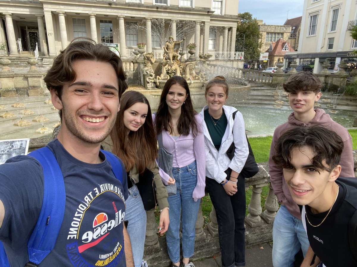 eveolivia52's tweet image. #teamglos #inductionweek GREEN PEAS