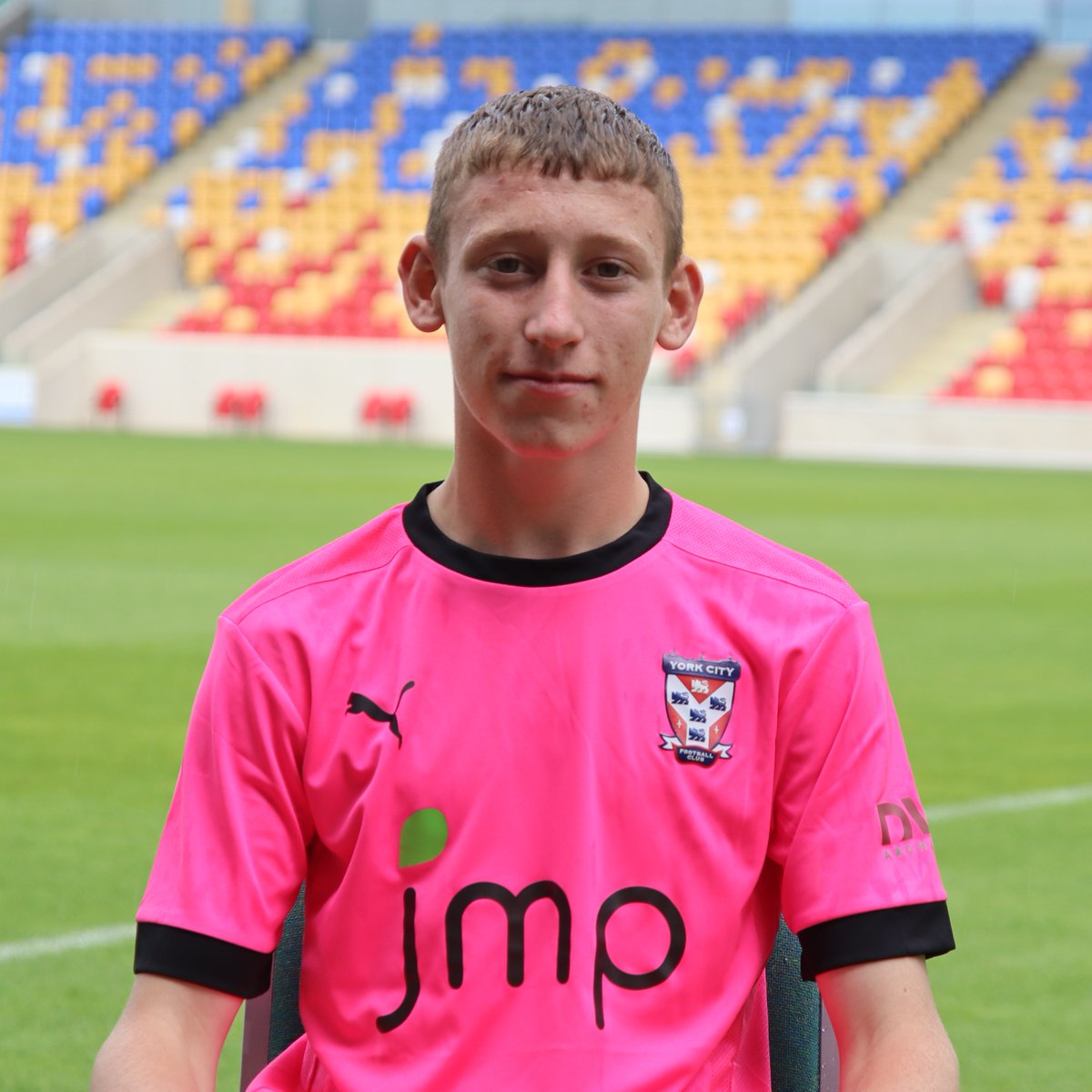 ℹ️ York City U19s 2021/22

Player profiles of our new youth intake are now live on the official club website.

👉 yorkcityfootballclub.co.uk/teams/youth