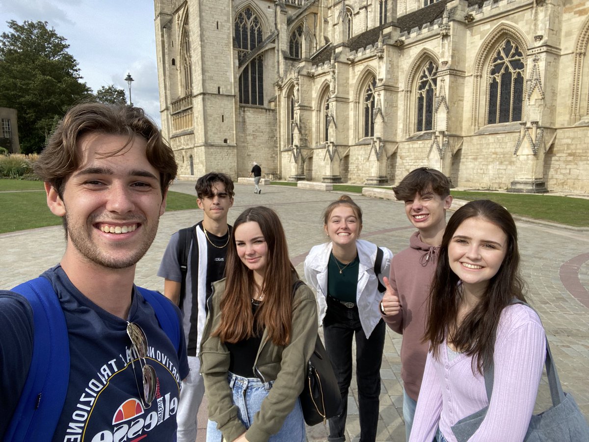 eveolivia52's tweet image. #teamglos #inductionweek GREEN PEAS @UoGjourno