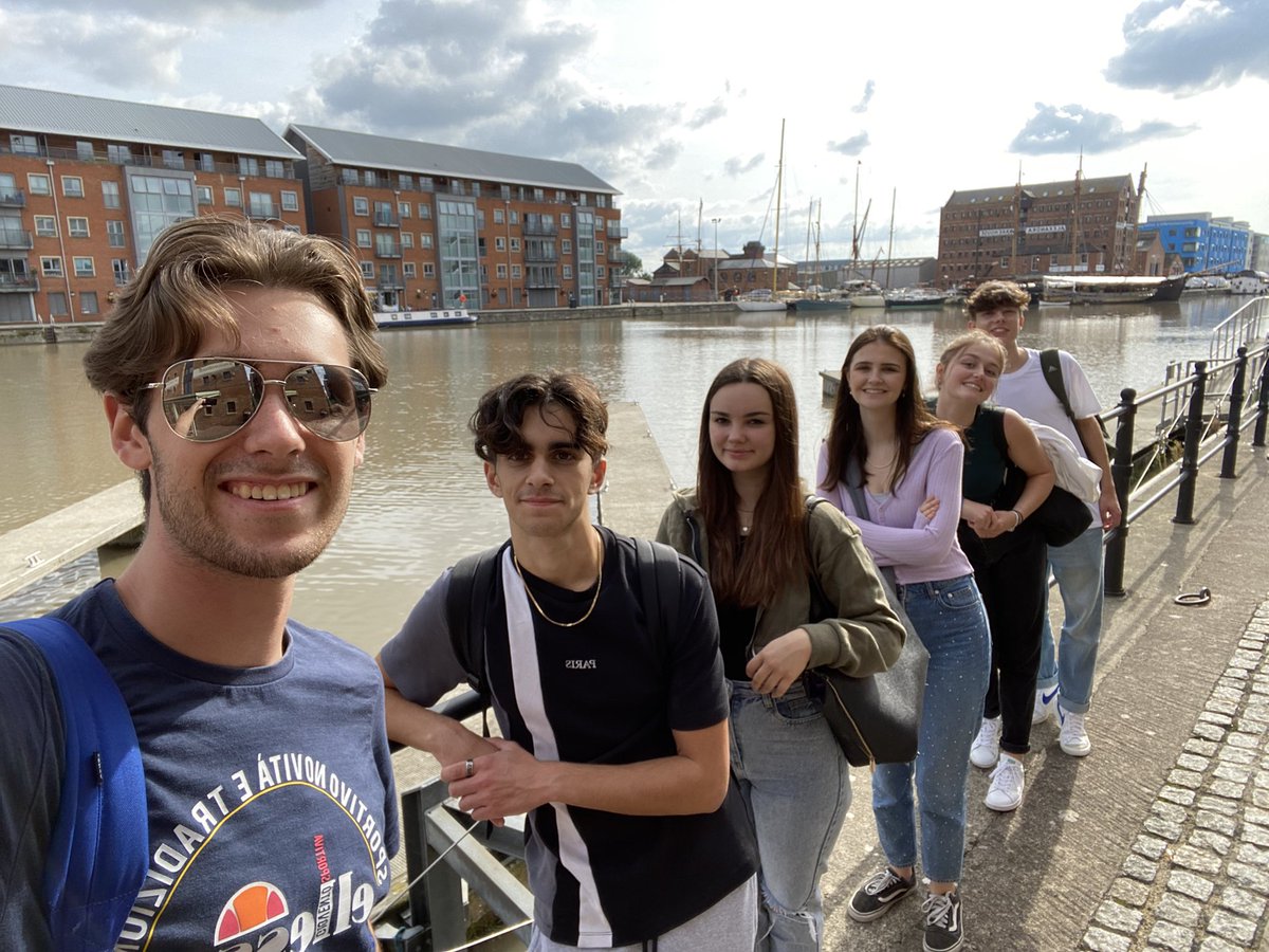 eveolivia52's tweet image. #teamglos #inductionweek GREEN PEAS @UoGjourno