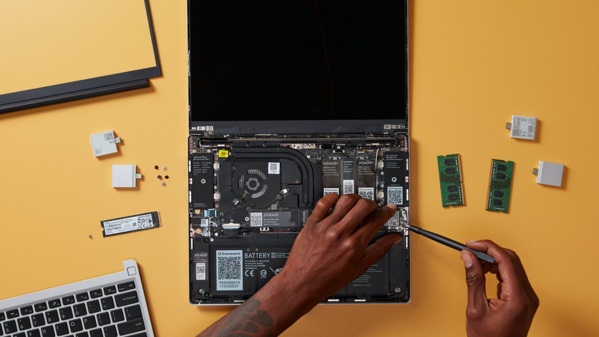 The <a href="/FrameworkPuter/">Framework</a> is the first laptop to ever score a 10/10 from @ifixit for repairability. But it's no thick-as-a-brick throwback the size of a 2005 Thinkpad - it's approximately the same dimensions as a MacBook.

frame.work

1/