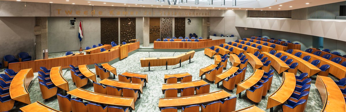 Invloed op de begroting 2022: een ingewikkeld schaakspel op twee borden. Op het eerste bord speelt de lopende begrotingsbehandeling. Daarnaast wordt gespeeld op het bord van de langere termijn via het formatieproces. Lees de column van René Leegte bit.ly/3nYYMb7