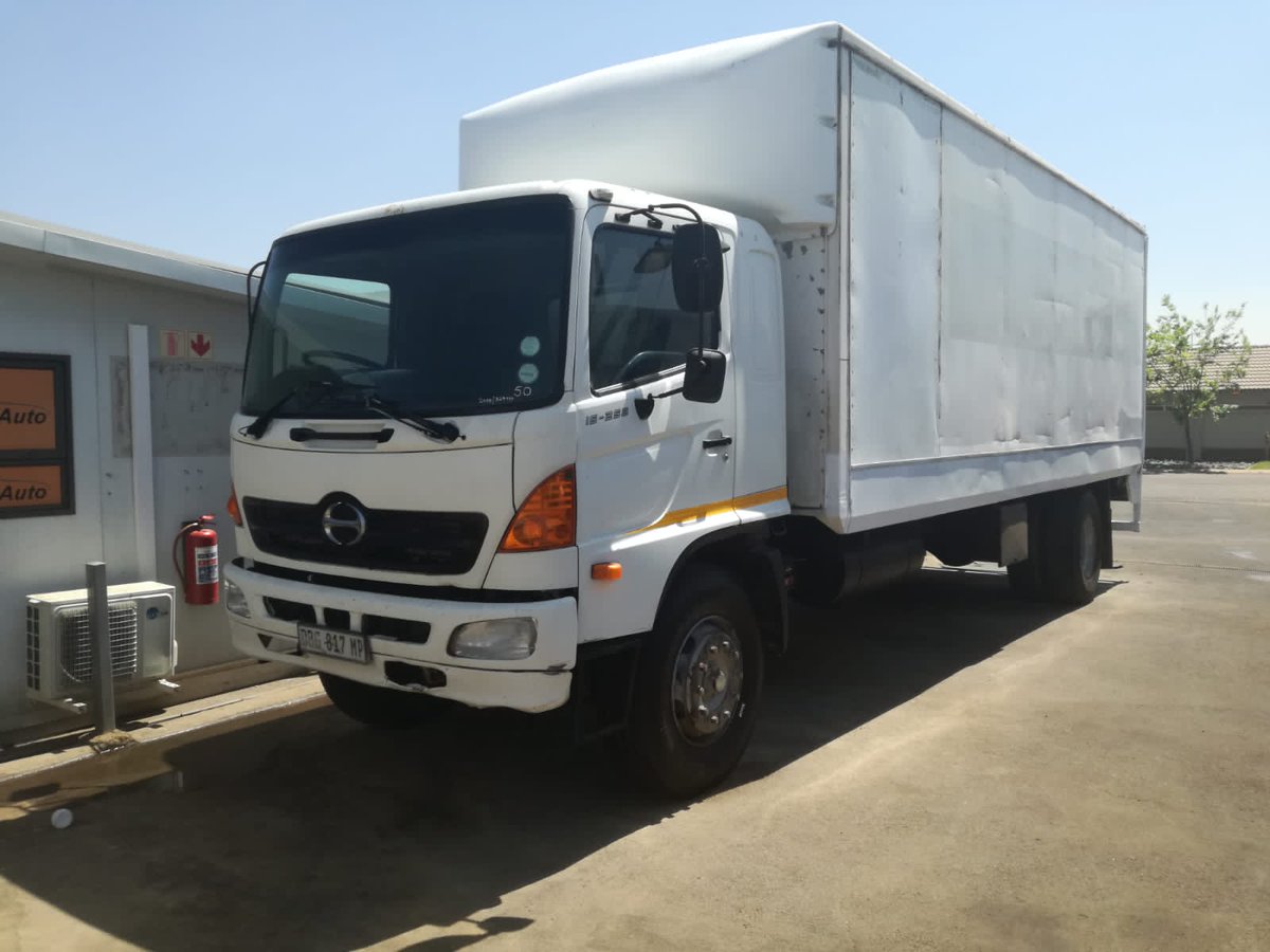 DavidSfiso's tweet photo. 2004 Hino for R299990 
David Nhlabathi 0722539482 https://t.co/EdpXqdF9fR