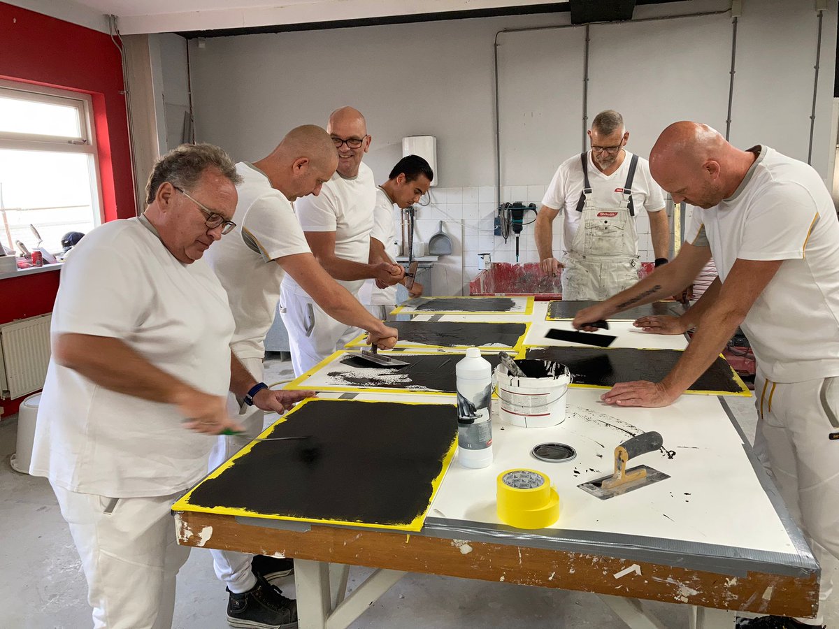 Vandaag hebben we in ons Training Center Super Prof for professionals mogen ontvangen voor een training.
Onze producten, hun gereedschappen.  Mooie combinatie!

#Krachtenbundeling #Samenstaanwesterker