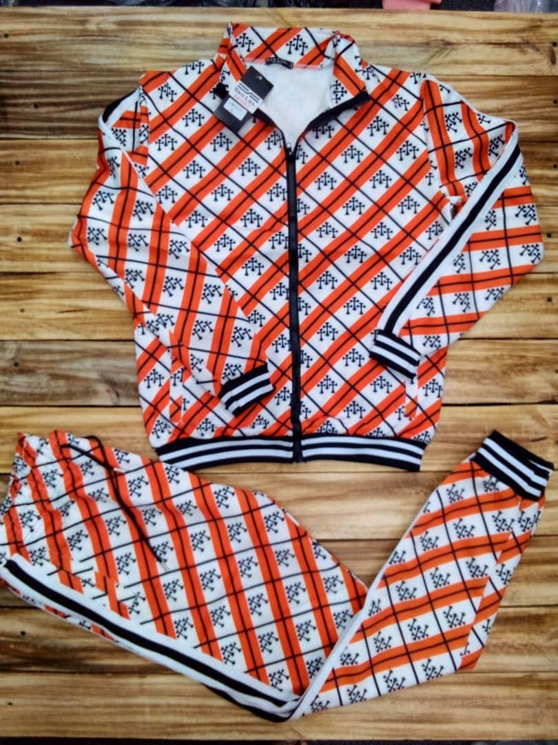amablack8's tweet photo. Get your self classy truck suits https://t.co/SW0UaBr56r