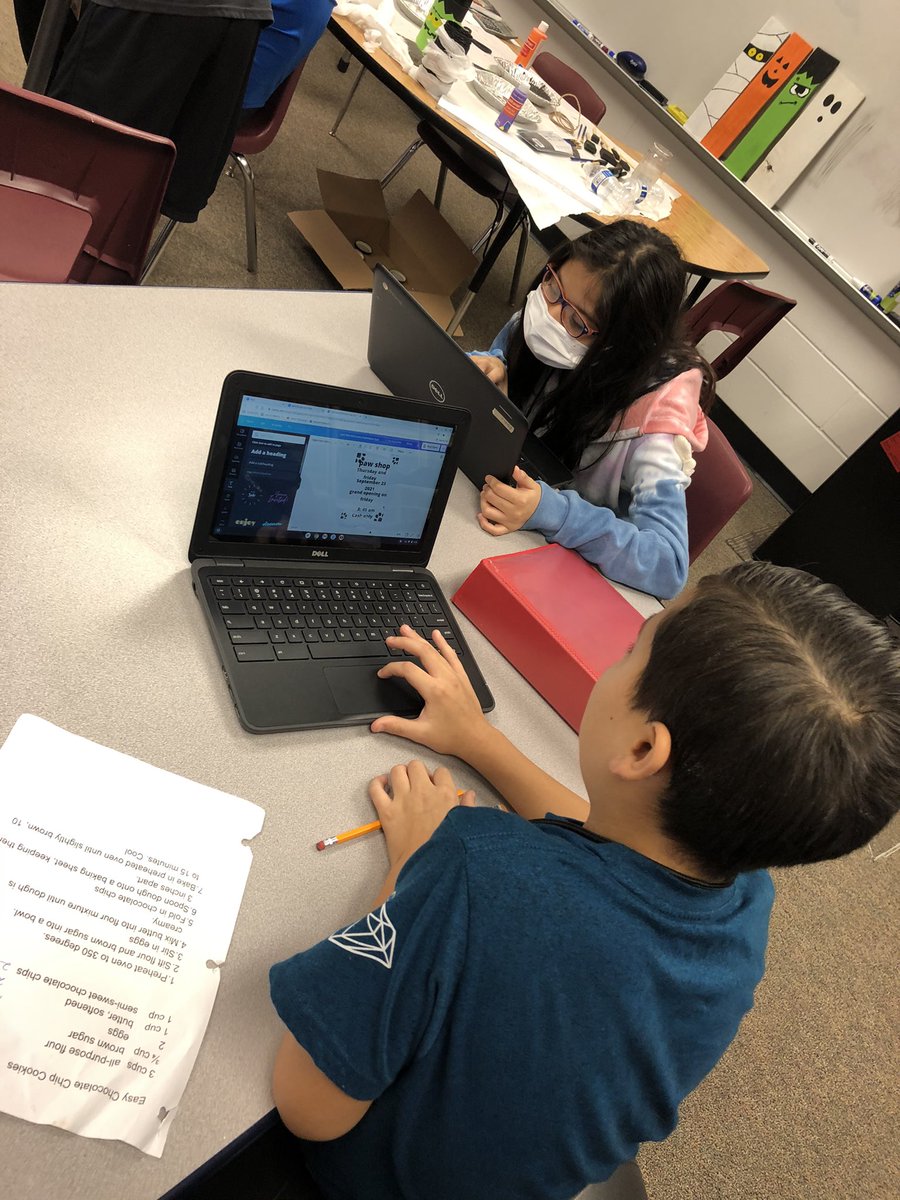 Our craft store opens Friday. Students are making flyers for the sale. #criticalthinkers #creators #collaborators <a href="/DeveMonticone/">Deve Monticone</a> <a href="/amln21/">Anna Lindsey</a> <a href="/HumbleISD_TMS/">Timberwood Middle</a> <a href="/HumbleISD/">Humble ISD</a>