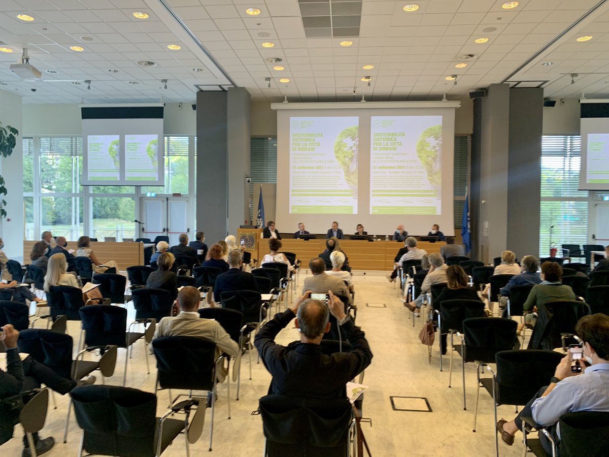 lorusso_stefano's tweet photo. Oggi il confronto con la Consulta delle professioni. I professionisti sono un riferimento in città, rappresentano un corpo intermedio che va ascoltato. Credo al metodo del confronto, sempre.
#perTorino #grandeforteunita #LoRussoSindaco #21settembre https://t.co/dyrBWSRhWc