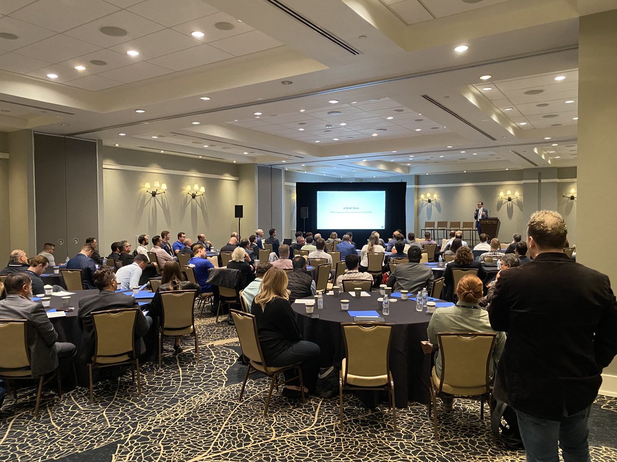 Vertalo_'s tweet photo. Overcapacity 1st day here at Digital Assets AND Securities conference in Austin TX #daas2021 some tickets still available for Days 2 and 3 get them here https://t.co/DqqbHLswe8, but move fast.  Cc: ⁦@davehendricks⁩ https://t.co/gGf0bgb9Lg