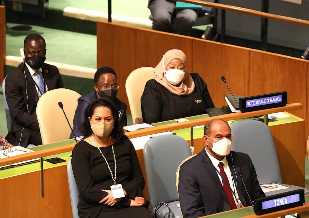alhaj_mgula's tweet photo. Mhe. Rais @SuluhuSamia leo tarehe 21 Septemba, 2021 ameshiriki katika ufunguzi wa mkutano wa 76 wa Baraza Kuu la @UN unaofanyika Jijini New York Marekani. Wa pili kushoto  Waziri wa Mambo ya Nje na Ushirikiano wa Afrika Mashariki Balozi @Amb_Mulamula . https://t.co/iuGkAd88HU