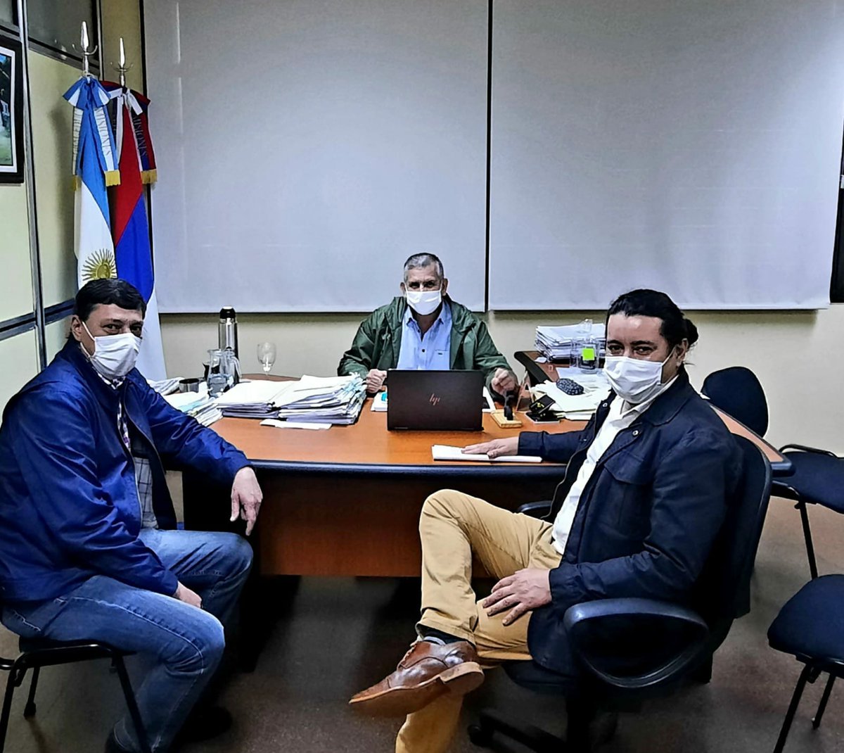 Buena charla esta mañana junto Subsecretario Ciencia y Tecnología <a href="/cjdechat/">Christian Dechat</a> y Pres. CGE <a href="/jalbertogalarza/">Juan Alberto Galarza</a> avanzamos en resolución de temas y planteos de nuestros representados, <a href="/udpm_misiones/">UDPM</a> <a href="/ADOMIS_Misiones/">ADOMIS_Misiones</a> <a href="/fabianchilipank/">Fabian Chilipanka</a> <a href="/CristinaFretes4/">Cristina Fretes</a> <a href="/robertoadrian82/">Roberto Adrian</a> <a href="/Marcos42866602/">Marcos Caballero</a>