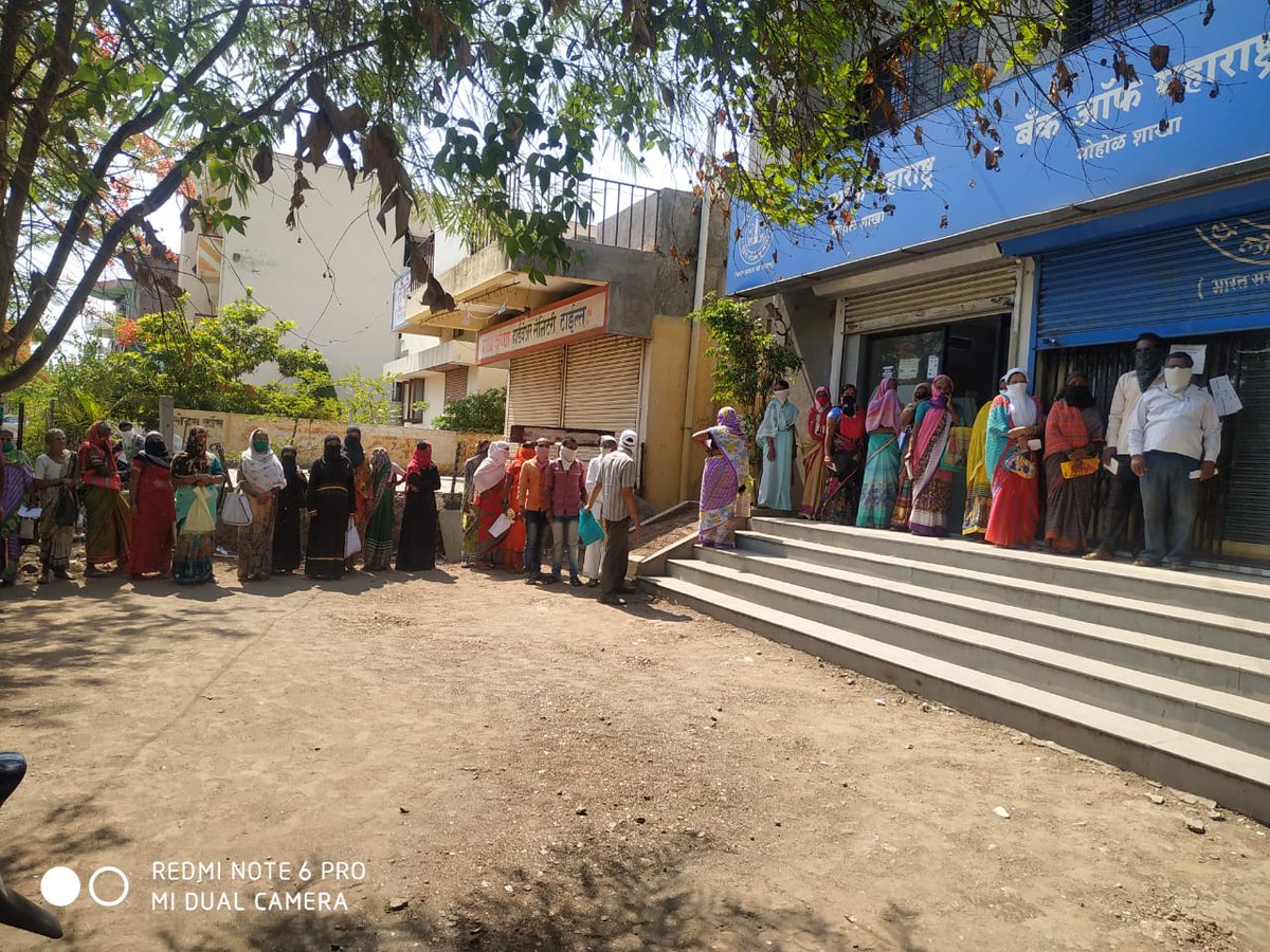 सर्वांना सेवा देण्यासाठी आवश्यक कर्मचारी भरती करावी .....