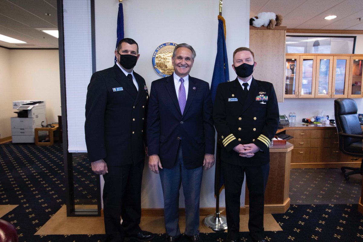 SUBGRU10's tweet photo. During a recent namesake visit, Cmdr. William Dull, CO, #USSAlaska (#SSBN732) and members of his crew met with Alaska Lt. Gov. Kevin Meyer, as well as Anchorage Mayor Dave Bronson. https://t.co/7wRhcVfewW
