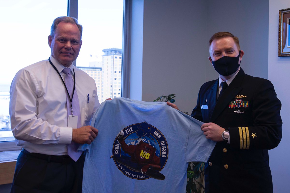 SUBGRU10's tweet photo. During a recent namesake visit, Cmdr. William Dull, CO, #USSAlaska (#SSBN732) and members of his crew met with Alaska Lt. Gov. Kevin Meyer, as well as Anchorage Mayor Dave Bronson. https://t.co/7wRhcVfewW