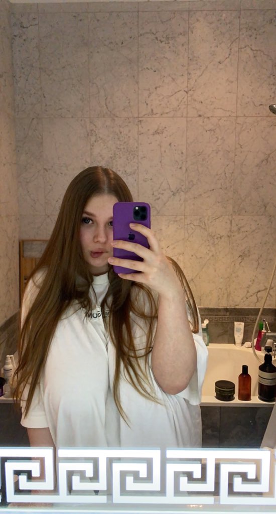 Люси лайстнер. Люси лайстнер. Lucy laistner в школе. Lucy laistner онлуфанс. Люси лайстнер.