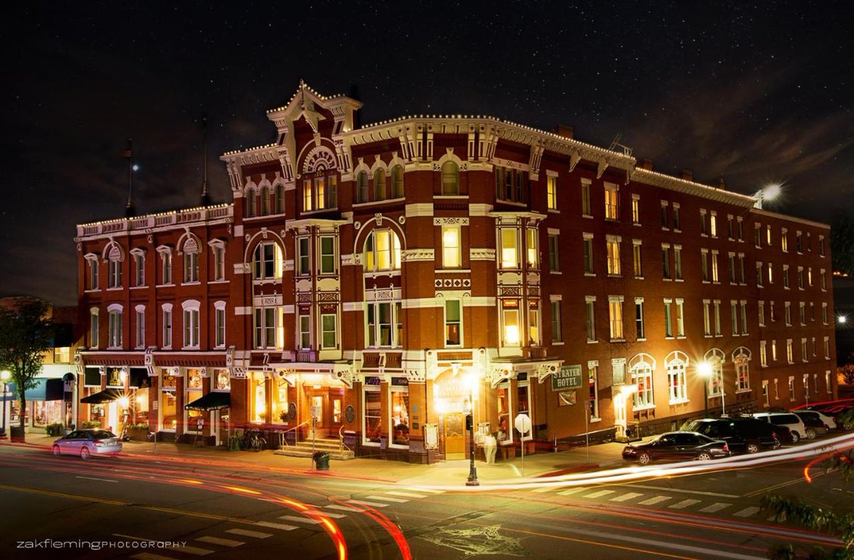 The Strater Hotel - Durango😀
traveldestinationguidetv.blogspot.com/2021/09/the-st…👍
*
#durango #unitedstates #excitingtravel #visitunitedstates #traveltheplanet #mp_unitedstates #explorethenew #mp_traveldestination #travelparadise #picoftheday #naturetravel #stunningtravelphotos #travelvibes #travellovers✴️