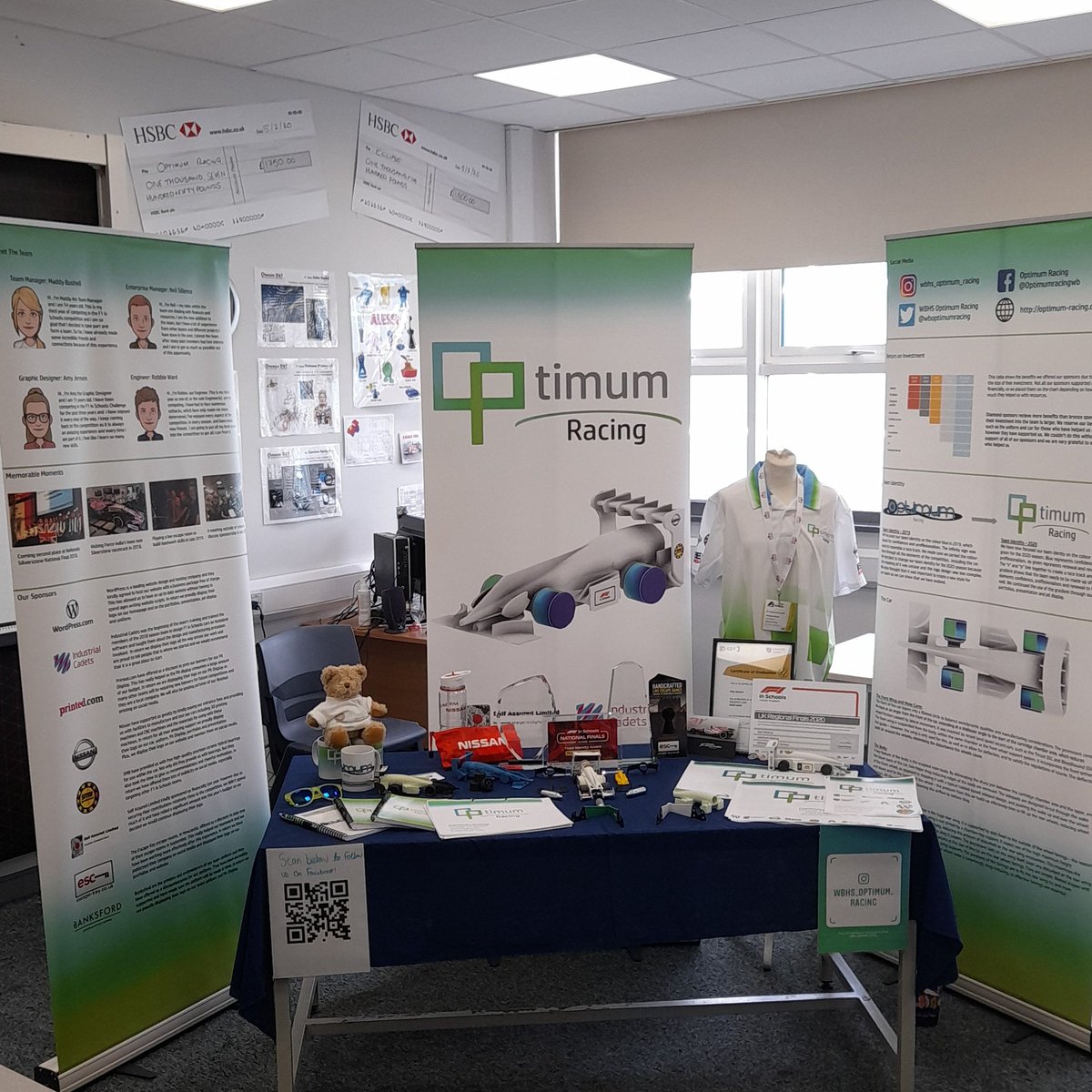 wboptimumracing's tweet photo. All set up for #OpenEvening at @whitleybayhigh. Come and see us in the Tech department between 6 and 8 tonight! @Suffra_JETS will also be displaying some of their work in the @f1inschoolsUK competition!
#F1inSchools #optimumracing https://t.co/JMw0dalwJb
