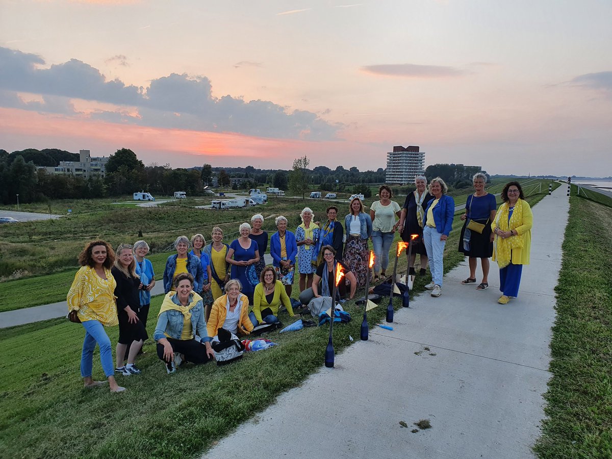 Soroptimist International club "de Eemsmond" congratulate Soroptimist International with her 100th birthday and lights a candle for "Recovering better for an equitable and sustainable world!".
#Soroptimist100
<a href="/SoroptiTweet/">Soroptimist International</a>
