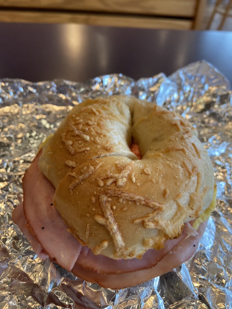 ToddJohnsonPAM's tweet photo. It’s not an official trip to Sioux Falls without a stop at Bagel Boy! If only I could talk them into coming to Seattle… https://t.co/elsmtKYe27