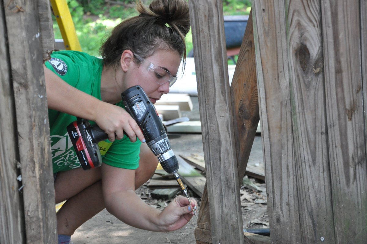 RebldgTogthr's tweet photo. Our @AmeriCorps program helps members develop professional skills, earn money for education and be active citizens in their community. Sound like something you're interested in? The application portal is open for all Jan. 2022 #AmeriCorps positions! https://t.co/BLXNDFlC9D https://t.co/eeobLjgKrH