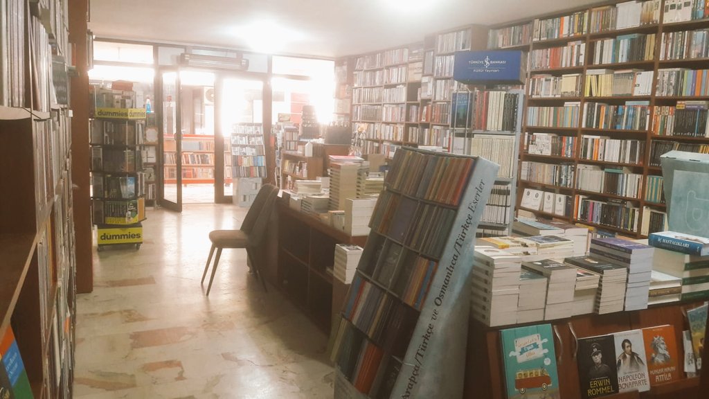 Kıymetli müşterilerimiz; 
Ana Kitabevi Edirne şubemizde, tüm branşlarda üniversite ders kitaplarını temin edebilirsiniz. Başarılı bir eğitim yılı dileklerimizle.