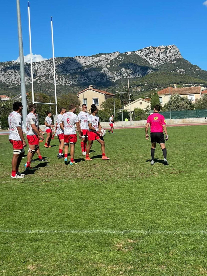 RCTofficiel's tweet photo. 🏉𝑬𝒔𝒑𝒐𝒊𝒓𝒔

👏Félicitations à nos jeunes pour cette première victoire de la saison face à @ColomiersRugby 💥

🗣️#AllezToulon 🔴⚫️ https://t.co/qlqQabdWL3