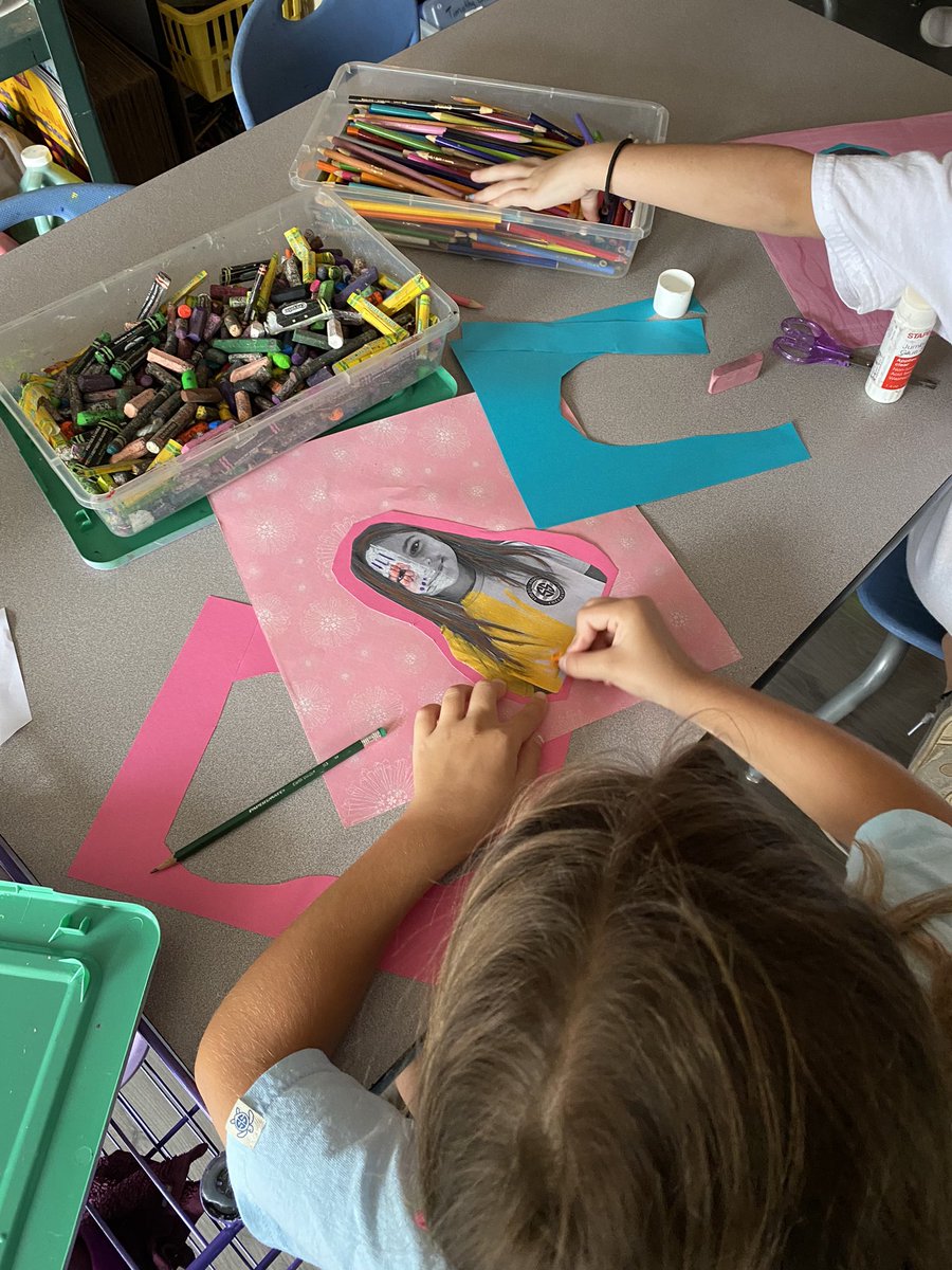 ArtRadabaugh's tweet photo. In the art room! @mcwredhawks https://t.co/3C2ozZN14x