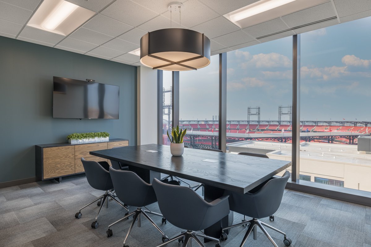 sparkstlouis's tweet image. The #SparkSTL October meeting calendar is filling up, book your Q4 team meetings today.🗓 We are ready to support your team with video conferencing to create a seamless #hybridmeeting experience. Message us today to schedule an in-person tour!