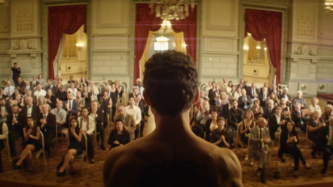 To be able to travel to Europe and be with the love of his life, Sam agrees to have his back tattooed by one of the world’s most famous artists, turning his own body into a prestigious piece of art.

THE MAN WHO SOLD HIS SKIN is showing from Friday.

🎟️ bit.ly/GFT_ManWhoSold…