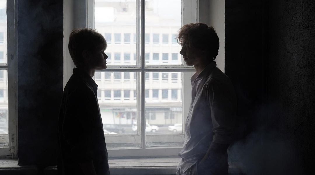 byeflawlesss's tweet photo. экранизация тетради смерти от стс выглядит отлично.
#макаречкин #тетрадьсмерти #юрийнасонов #олегчугунов https://t.co/kYcPem6wpu