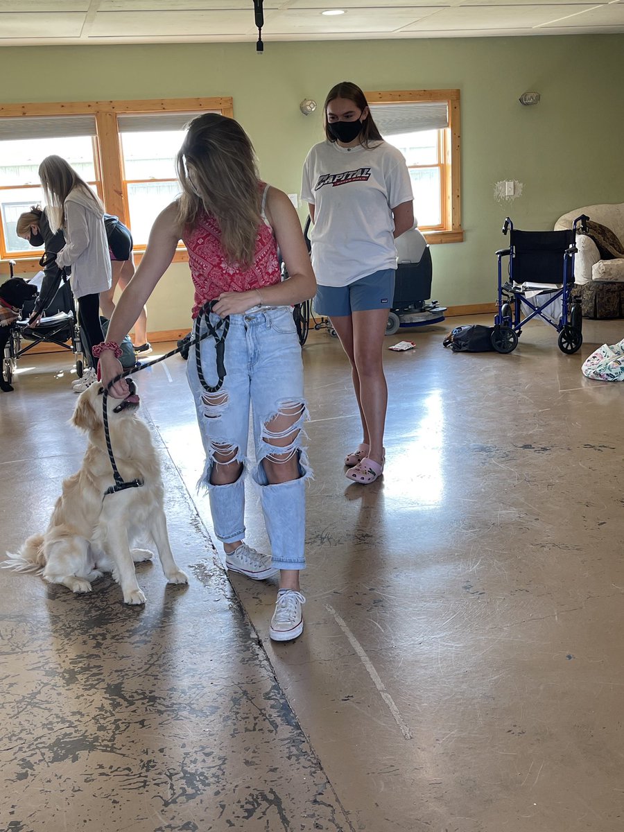 HeartsofGoldWV's tweet photo. Ever wondered what students @WestVirginiaU do during lab? Students work with Hearts of Gold #SDiTs on various commands each week! https://t.co/WsZD1flIVC
