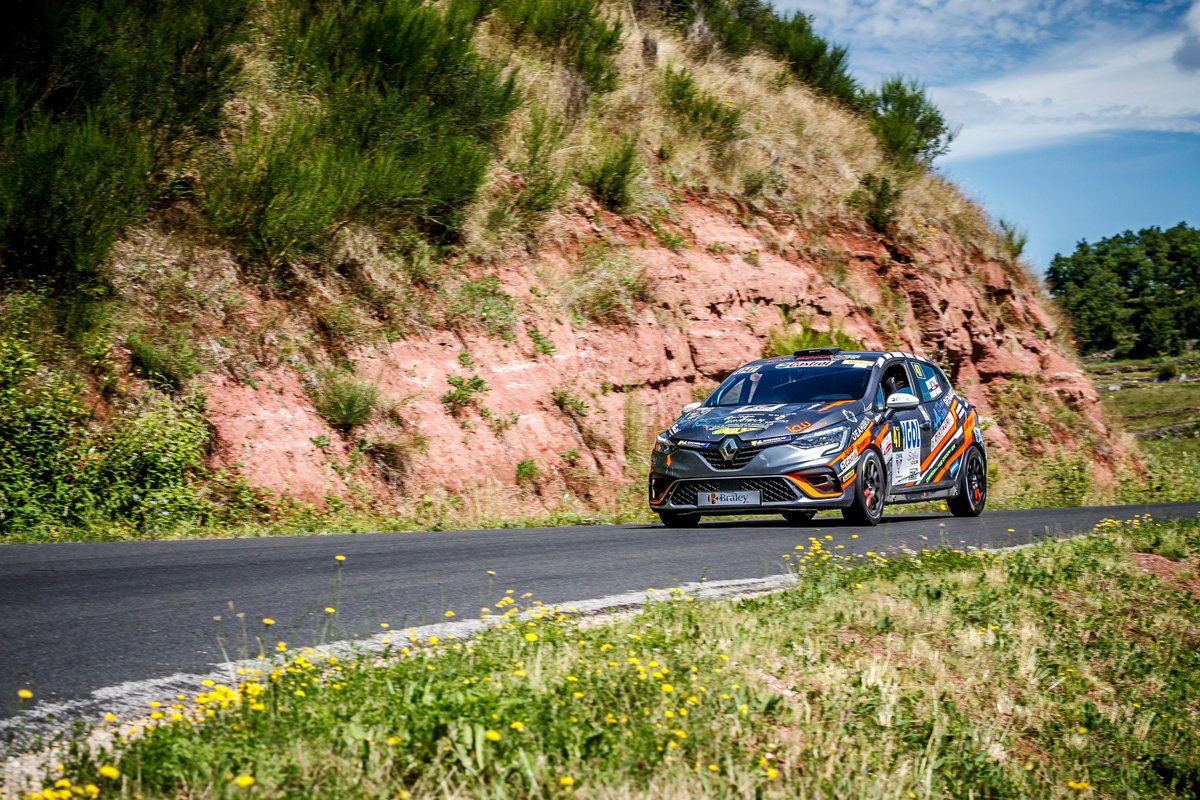 RenaultSeries's tweet photo. The Rallye Coeur de France hosts the penultimate round of the #ClioTrophy France Asphalte this week (23-25 September) while Anthony Fotia will continue his programme in the #CFR with #ClioRally4!

More info 👇
🇬🇧 https://t.co/npMdZ0PYcC
🇫🇷 https://t.co/8O6nvx87HA https://t.co/BT9GXczoF5