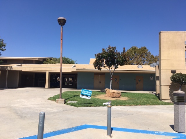 Solve Me Mobiles are great to take on math walks. Mobiles "Must" h"ang" balanced in value. Where in <a href="/PowayUnified/">Poway Unified</a> are we? #mathwalk #sandiegomath #sidewalkmath bit.ly/mathwalks2021