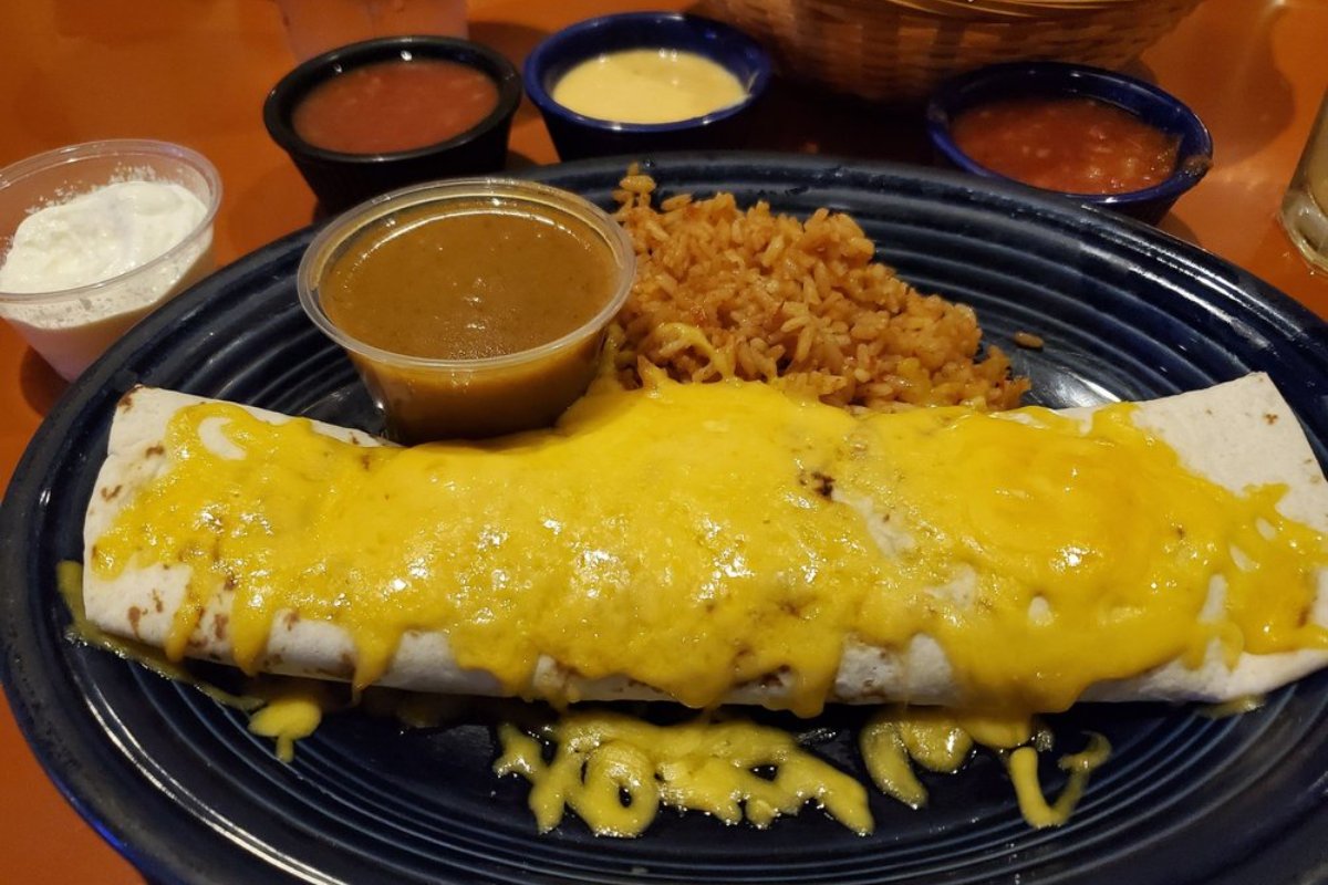 PanchosMemphis's tweet photo. Time to switch up your lunch routine? With so many options on our menu, even our regulars can find something new to try. https://t.co/ouyo8fPwsj