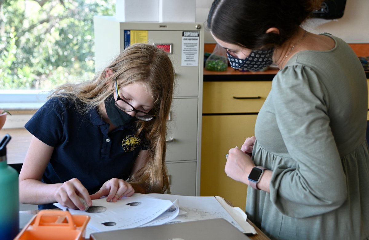 ThePineSchool's tweet photo. 9th Grade Studio Art classes are building foundational skills of various elements of art through experimentation & practice. Students are currently working on basic drawing - learning to create realistic 3D forms using value & shading. #PineSchool #PineArt https://t.co/LyiZ7yi8nO https://t.co/wfm4tnqsyc