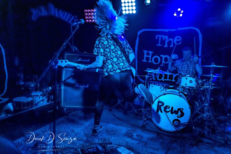 Live is life 🤙🏻

Bring on @drummondsworcester tonight with <a href="/rewsmusic/">REWS</a> …. We hit the stage at 8:30. 

📸: <a href="/derek/">‏ً</a>.dsouza 💙🖤