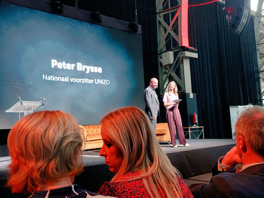 "Méér handen aan de ploeg. Werken geeft fierheid. Wat rendeert voor jou als persoon, rendeert voor de maatschappij."  Mooie woorden van <a href="/peterbrysse/">peter brysse</a> <a href="/UNIZOvzw/">UNIZO</a>