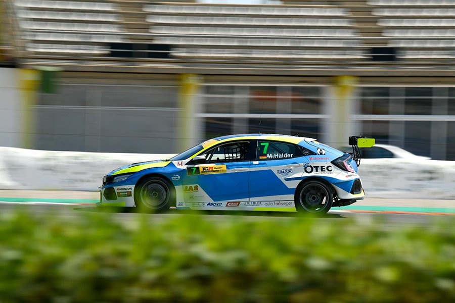 fiatcrworldtour's tweet photo. 👨🏻🚀#MikeHalder, 👨🏻🚀#AlejandroCutillas and 🧑🏼🚀#MichelleHalder were the three different winners of the 🏆#TCRSpain races in 🏁#Valencia, penultimate round of the 2021 season.
RACE 1▶️https://t.co/KLFnm2iSqY
RACE 2▶️https://t.co/3QRMzJ3bfv
RACE 3▶️
#TCR #TCRseries #motorsport https://t.co/OUOPxMEvAO