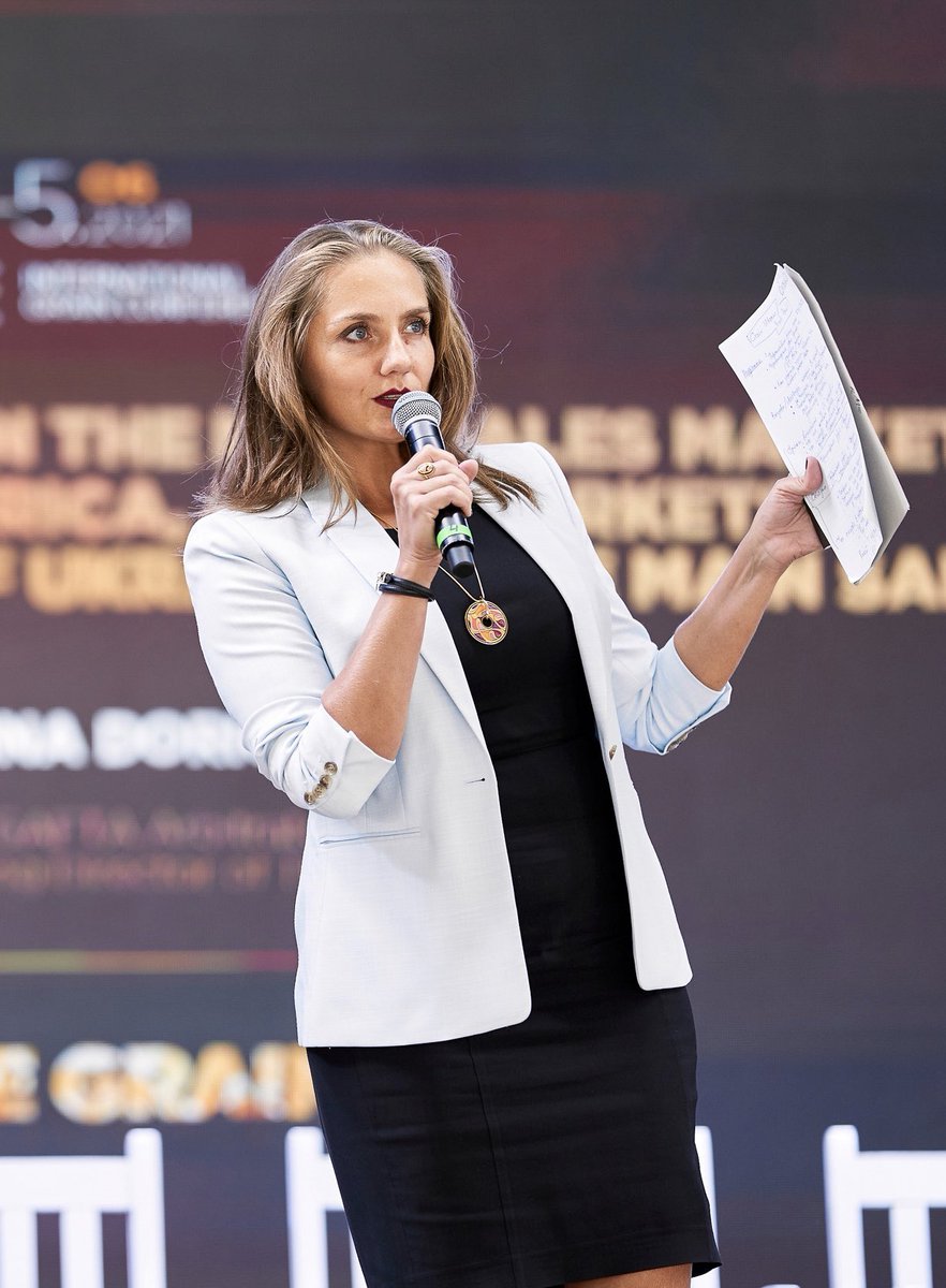 IDorichenko's tweet image. Long overdue #TB to my first post COVID offline #stage comeback in early summer at #GrainUkraine in #Odessa as ever bringing together #international #grain #traders - an epic kickstart to getting our #business life #backtonormal!🥂#backtobusiness with #smilesallround