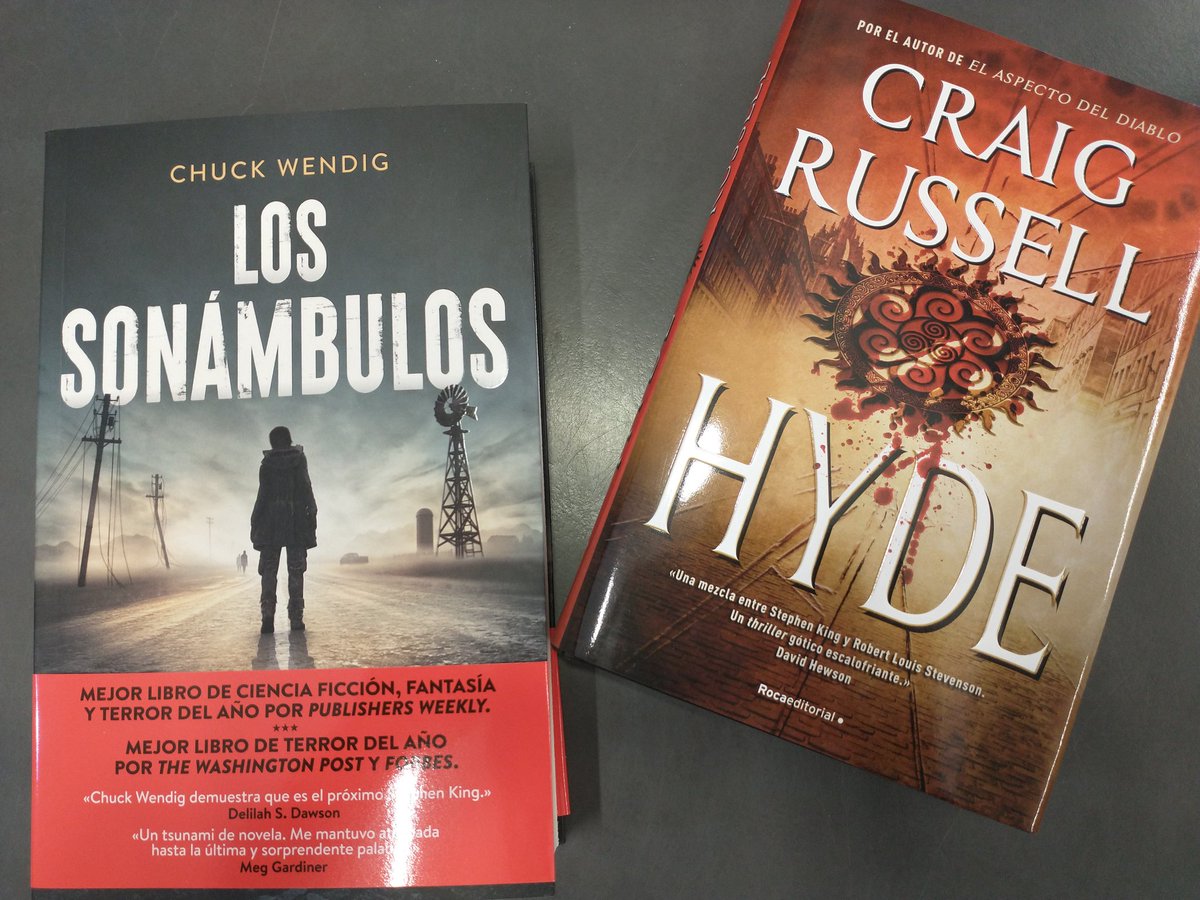 Las novedades de <a href="/RocaEditorial/">Roca Editorial</a> es que ¡dan miedo! 😱

📚 HYDE, de <a href="/TheCraigRussell/">Craig Russell</a>
👉🏻 bit.ly/3o1yjt8

📚 LOS SONÁMBULOS, de <a href="/ChuckWendig/">Chuck Wendig</a>
👉🏻 bit.ly/2XPuM6B

#LibreriaLuces #Malaga #LucesPropone #CitaAlTraductor #EnriqueAlda #DavidTejeraExposito #RocaEditorial